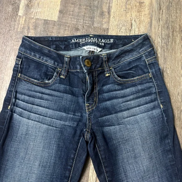 American Eagle Super Stretch Dark Blue skinny jeans/jeggings size 2 long euc - Picture 2 of 6